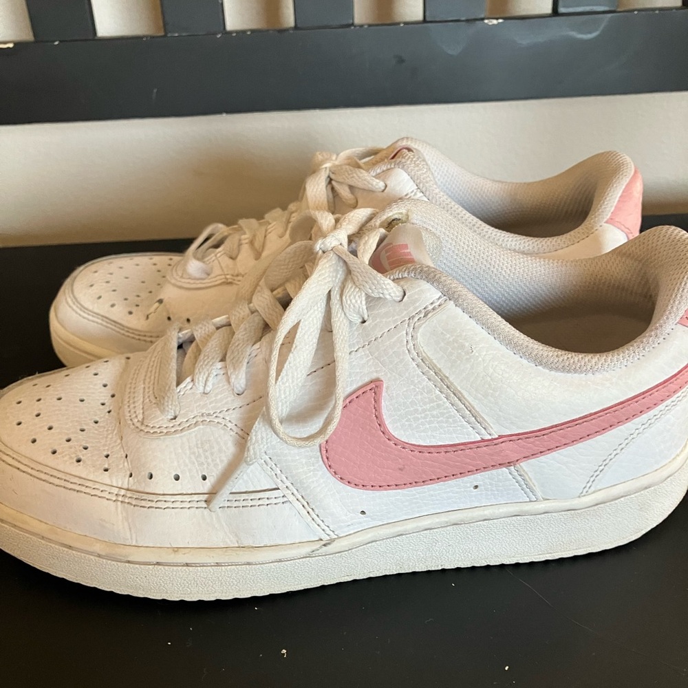 Women’s Size 8 Pink And White Nike Air Force Ones